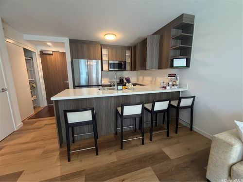 304r-1500 Rycroft St, Honolulu, HI, 96814 | Card Image