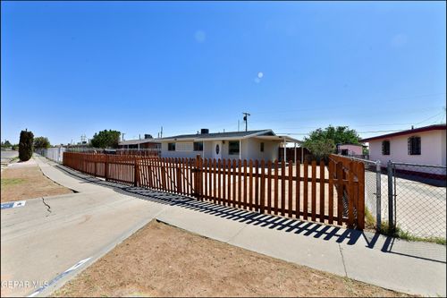 10324 Newport Dr, El Paso, TX, 79924-2613 | Card Image