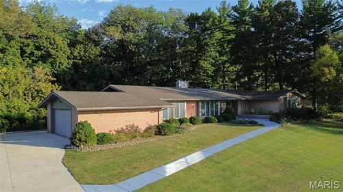 2017 Hillcreek Rd, Collinsville, IL, 62234-6859 | Card Image