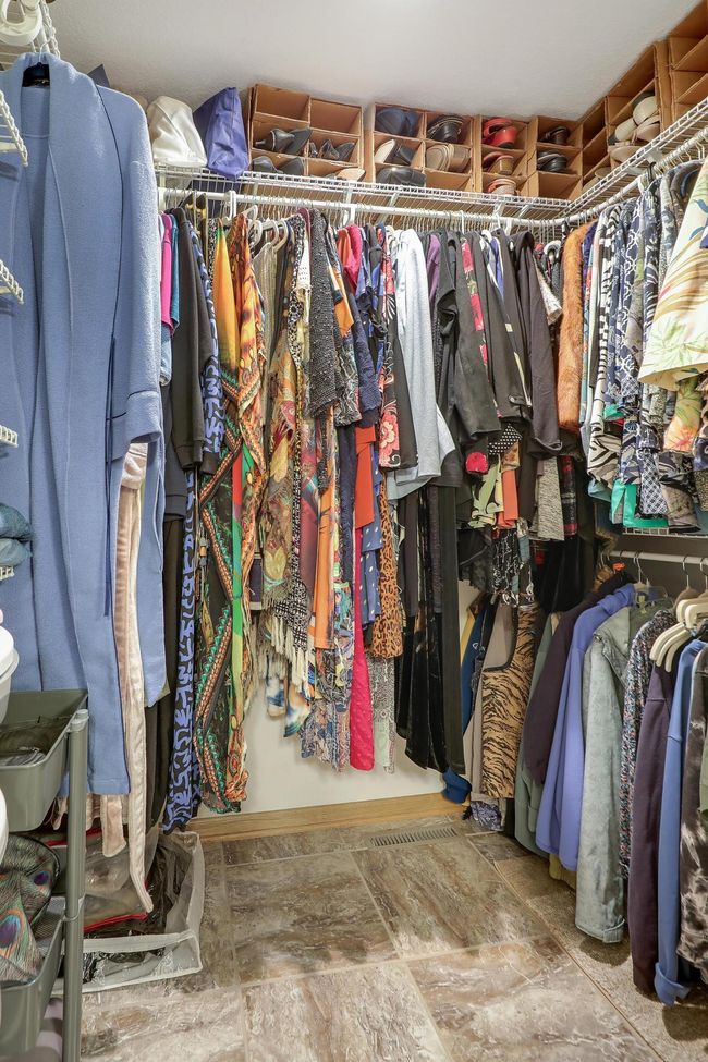 Owners walk-in closet. | Image 44