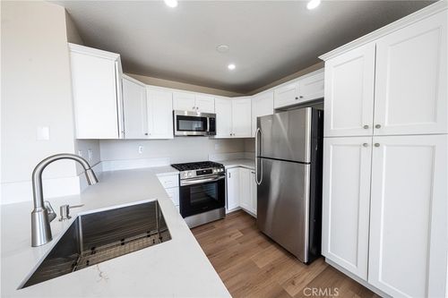 201-2568 Avenida Del Vis, Corona, CA, 92882-6233 | Card Image