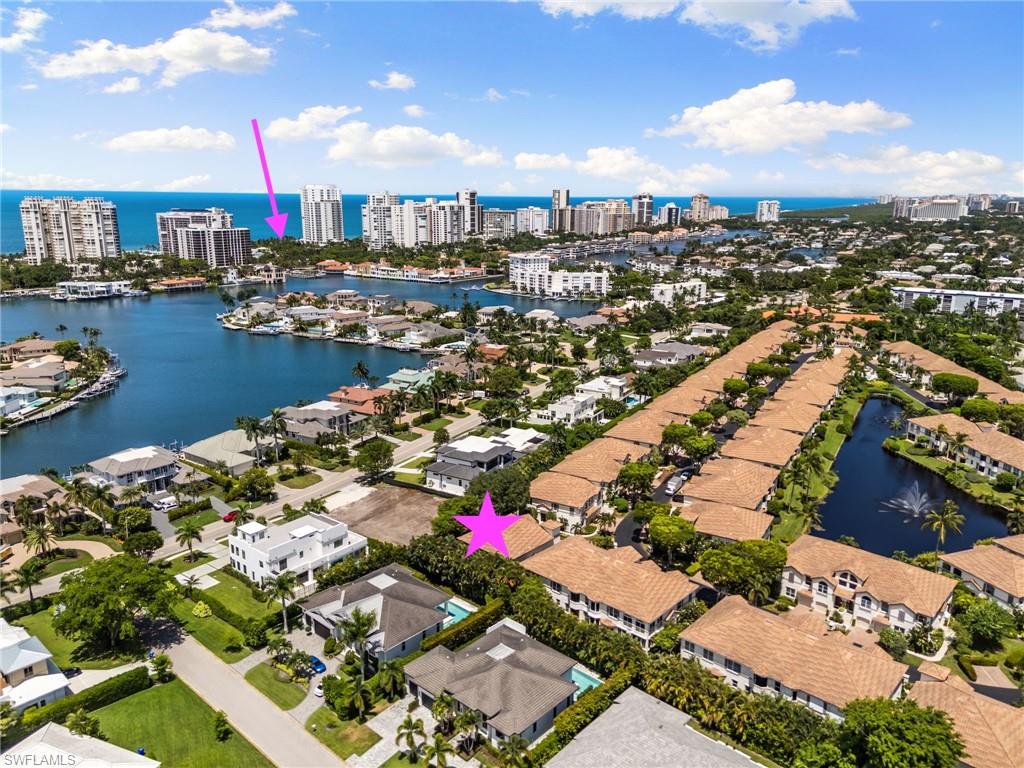 Residential in NAPLES 3