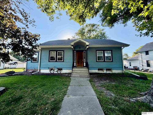 1009 Washington Ave, Dorchester, NE, 68343-2320 | Card Image