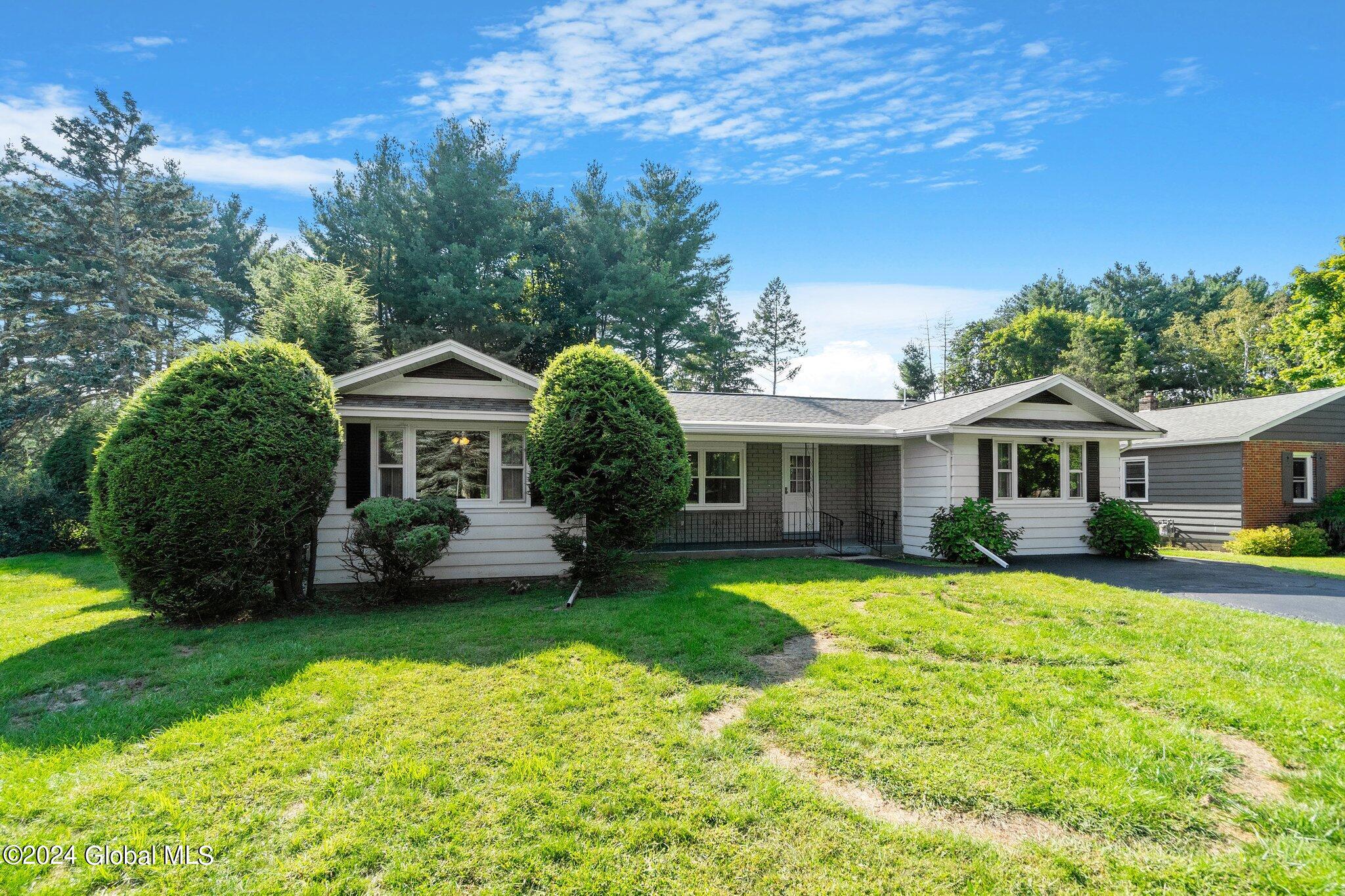 Sage Hill Ln, Troy, NY 12180