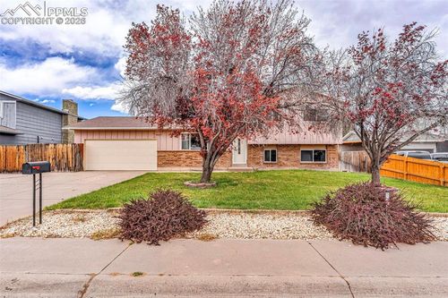 58 Briarwood Cir, Pueblo, CO, 81005-1801 | Card Image