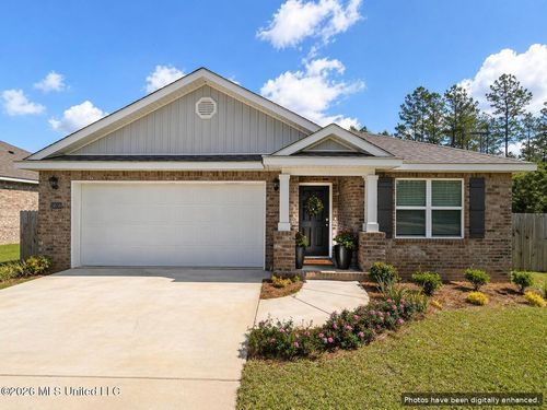 18559 Water Oak Way, Biloxi, MS, 39532-4567 | Card Image