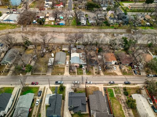2900 Castro St, Austin, TX, 78702-3611 | Card Image