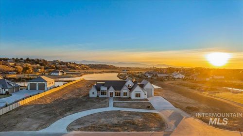 672 Blue Lakes Ct, Middleton, ID, 83644-1107 | Card Image