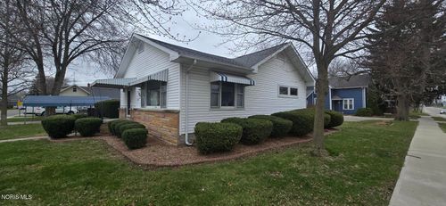 105 N Jackson St, Ney, OH, 43549-2207 | Card Image