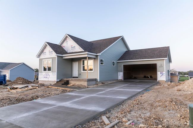 1227 Stone Ln, House other with 3 bedrooms, 2 bathrooms and null parking in Waverly IA | Image 7