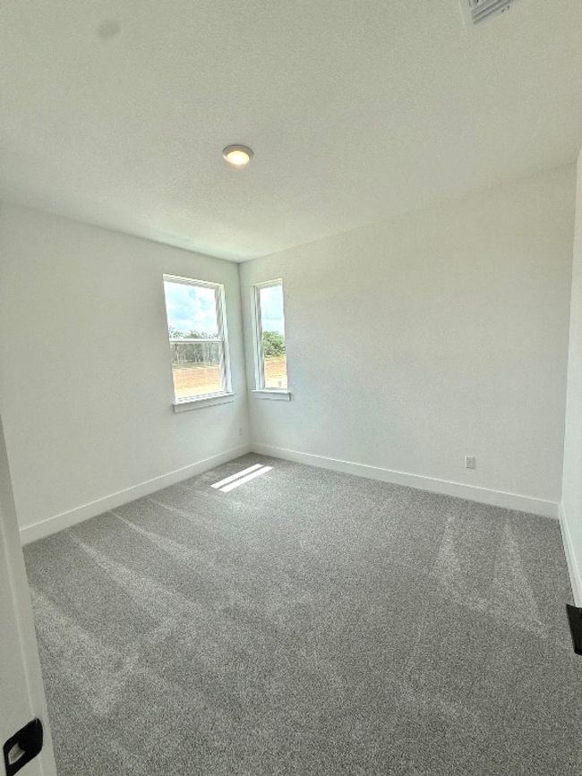 114 Kislingbury Lane, House other with 4 bedrooms, 3 bathrooms and 2 parking in Kyle TX | Image 9
