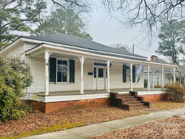 226 Huger St, House other with 4 bedrooms, 2 bathrooms and null parking in Cheraw SC | Image 4