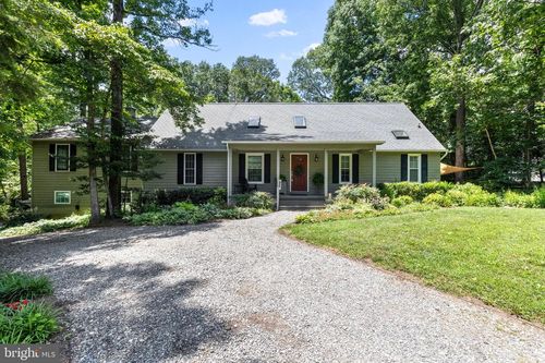 210 Lake Caroline Dr, Ruther Glen, VA, 22546-5225 | Card Image