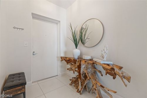 1705-3000 Oasis Grand Blvd, FORT MYERS, FL, 33916-1640 | Card Image