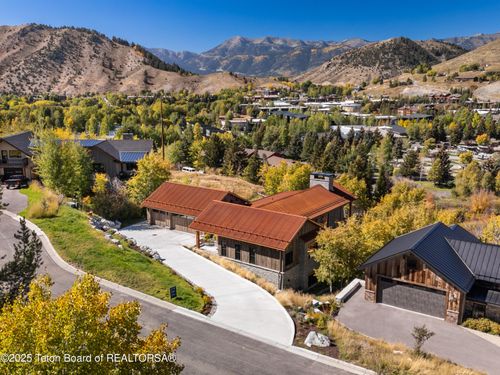 705 Rodeo Dr, Jackson, WY, 83001-8457 | Card Image