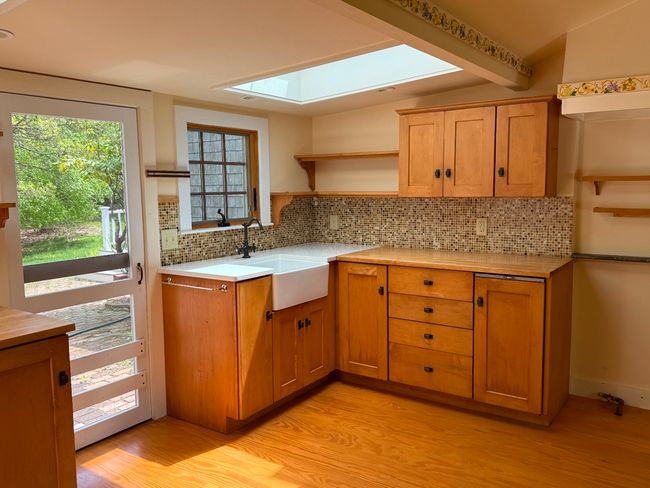 C - 19-C Old Woods Rd, House other with 4 bedrooms, 3 bathrooms and null parking in Chilmark MA | Image 11