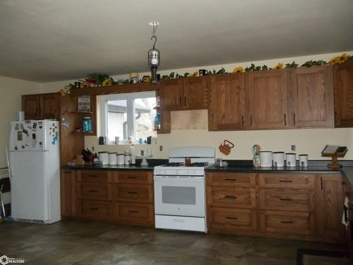 3237 Larkspur Ave, Lorimor, IA, 50149-8013 | Card Image