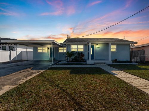 2924 W Dewey St, Tampa, FL, 33607-1210 | Card Image