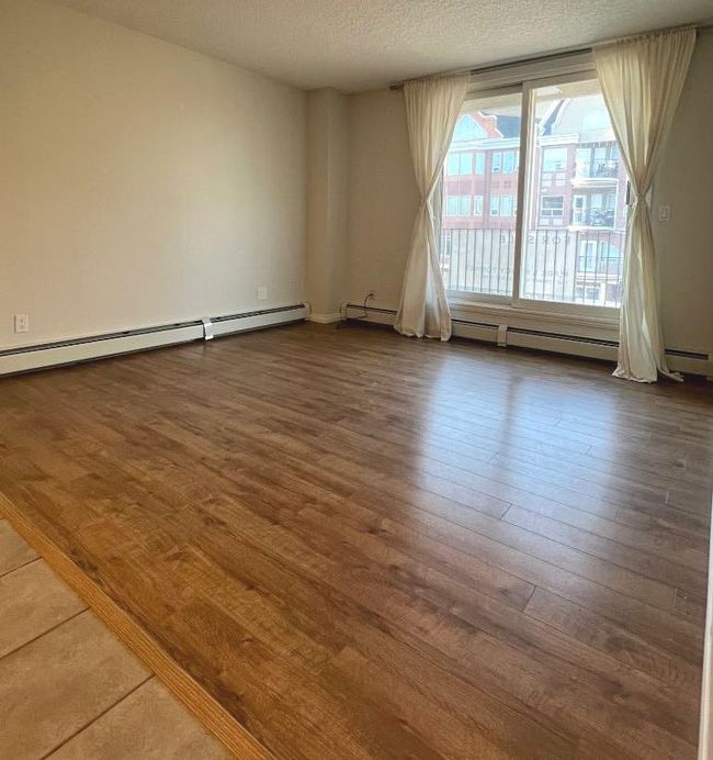 301 - 823 19 Avenue Sw, Condo with 2 bedrooms, 1 bathrooms and 1 parking in Calgary AB | Image 4