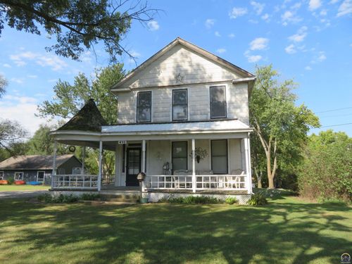 410 Linn St, Valley Falls, KS, 66088-1122 | Card Image