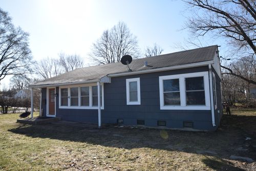 4 S Midland Ave, Mundelein, IL, 60060-2822 | Card Image