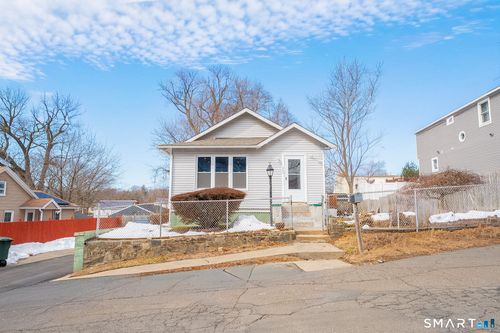 360 Saunders Ave, Bridgeport, CT, 06606-3930 | Card Image