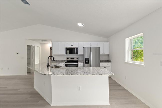 24375 Nw Foxglove Ln, House other with 3 bedrooms, 2 bathrooms and null parking in DUNNELLON FL | Image 21