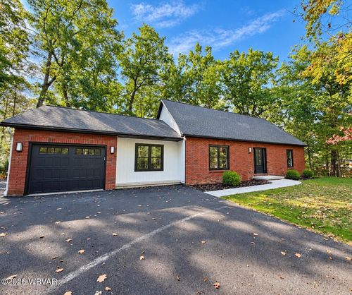 27 Hemlock Dr, LOCK HAVEN, PA, 17745-1003 | Card Image
