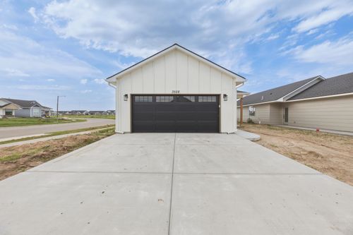 3528 N Azalea St, Wichita, KS, 67205 | Card Image