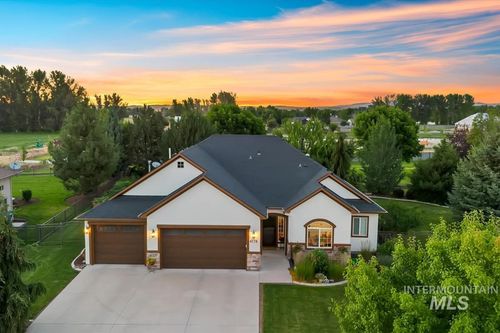 4578 W Montage Dr, Eagle, ID, 83616-5206 | Card Image