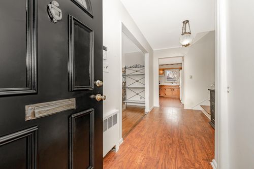 17 Pinetree Dr, Farmingdale, NY, 11735-4435 | Card Image