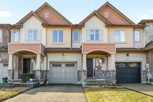 285 Pumpkin Pass, Binbrook, ON, L0R1C0 | Card Image