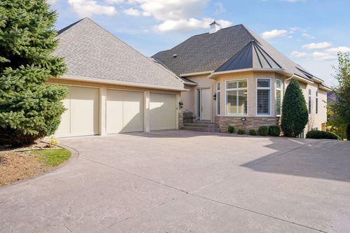 160 Stonebridge Rd, Lilydale, MN, 55118-4482 | Card Image