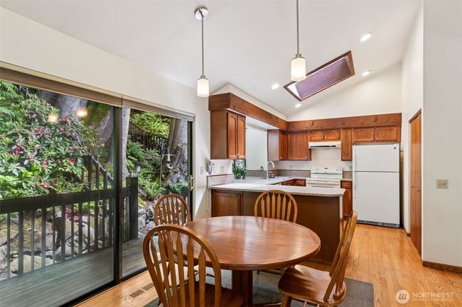 5019 E Mercer Way, House other with 4 bedrooms, 3 bathrooms and 2 parking in Mercer Island WA | Image 7