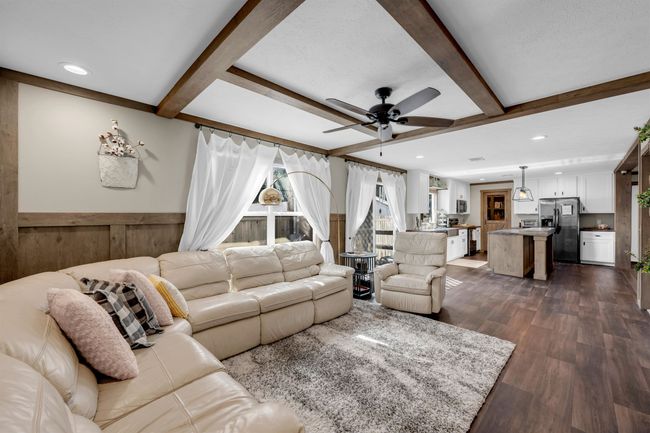345 County Road 136 C, House other with 4 bedrooms, 2 bathrooms and null parking in Kingsland TX | Image 20