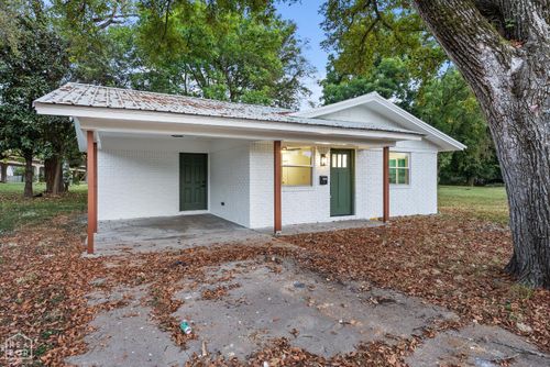 1016 Front St, Newport, AR, 72112-3117 | Card Image