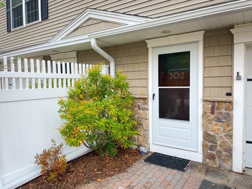 302 Southfield Ln, Peterborough, NH, 03458-2153 | Card Image