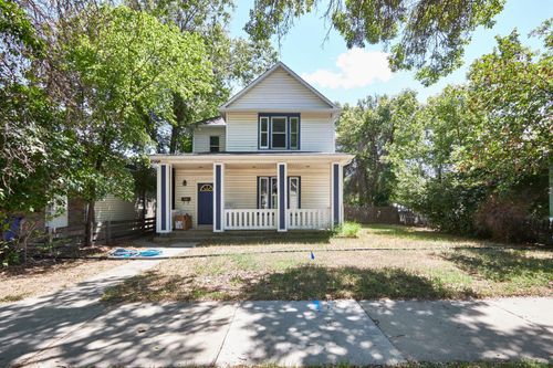 819 3 St Se, Medicine Hat, AB, T1A0H8 | Card Image