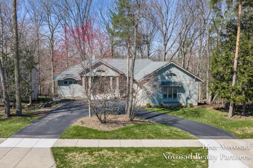 2301 Longmeadow Street Nw, Grand Rapids, MI, 49504 | Card Image