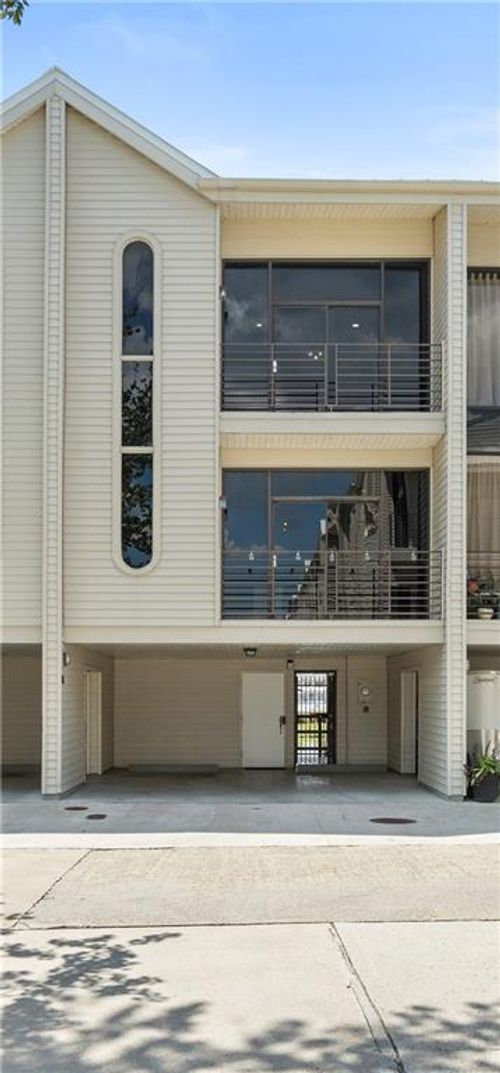 w8-127 E Highway 22, Madisonville, LA, 70447 | Card Image