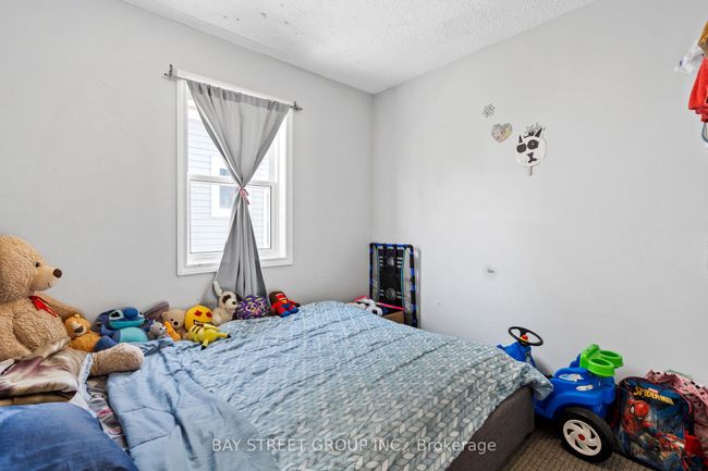 8 Lily St, House other with 4 bedrooms, 2 bathrooms and 3 parking in Saint Catharines ON | Image 8