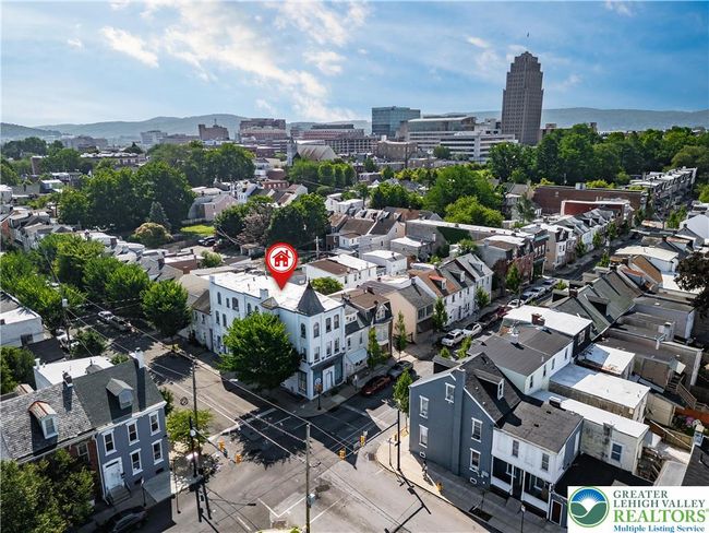 247 N 10 Th St, Condo with 6 bedrooms, 5 bathrooms and null parking in Allentown PA | Image 5