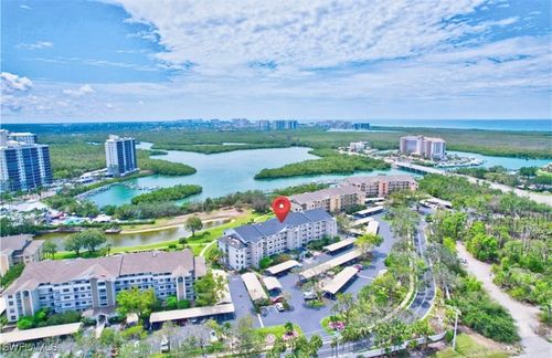 apt-304-340 Horse Creek Dr, NAPLES, FL, 34110-6037 | Card Image