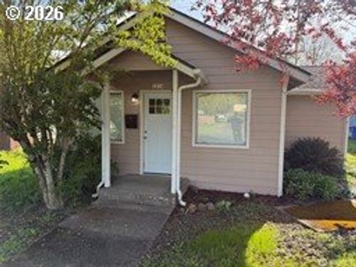 1216 N 1st Ave, Kelso, WA, 98626-3726 | Card Image