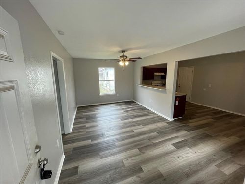 1708 W 5th St, Freeport, TX, 77541-5015 | Card Image