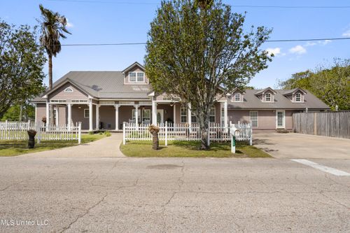 1602 E Railroad St, Gulfport, MS, 39501-3187 | Card Image