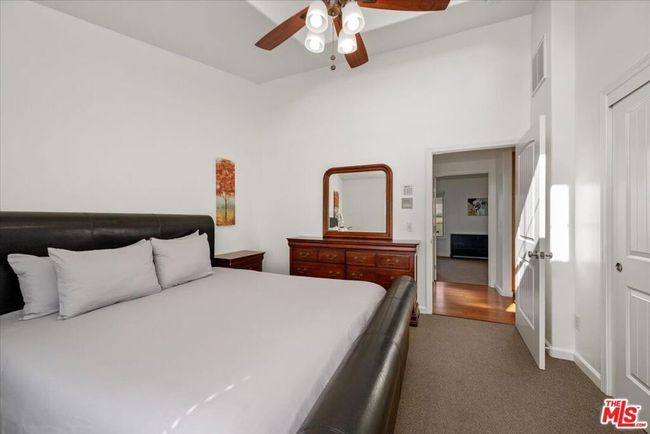 Primary Bedroom | Image 25