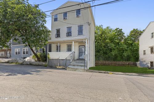 26 Pearl St, Paterson, NJ, 07501-3296 | Card Image