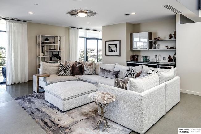 APT-401 - 1502 S 10 Th St, Condo with 2 bedrooms, 3 bathrooms and 2 parking in Omaha NE | Image 24