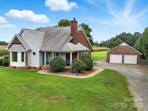 3900 Matthew Dr, Monroe, NC, 28110-8065 | Card Image